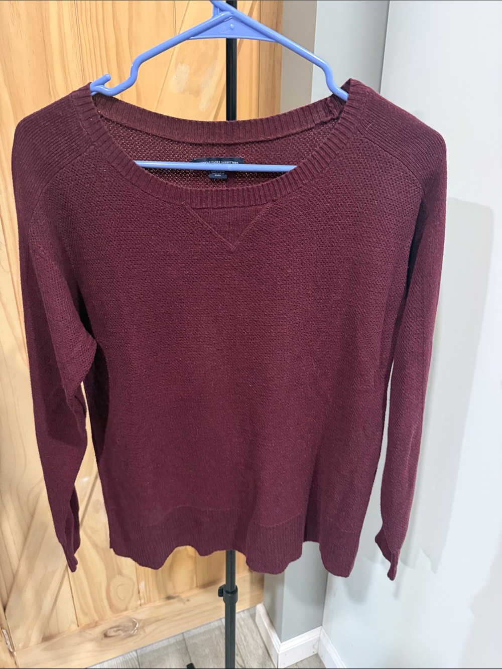 American Eagle Outfitters Maroon Crewneck Sweater